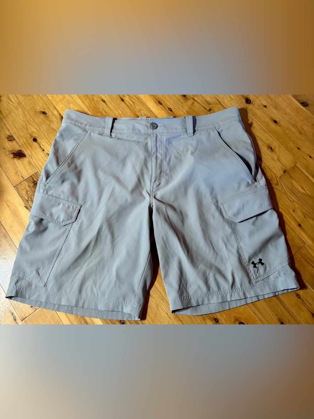 Under Armour Men's Fish Hunter Cargo Shorts Heat Gear Sz 40 Loose Gray Stretch